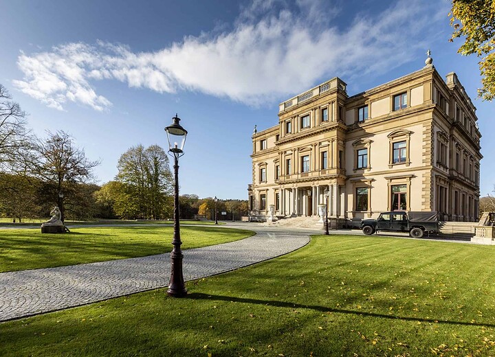Het hoofdkantoor van Cobraspen op Landgoed Elswout in Overveen.